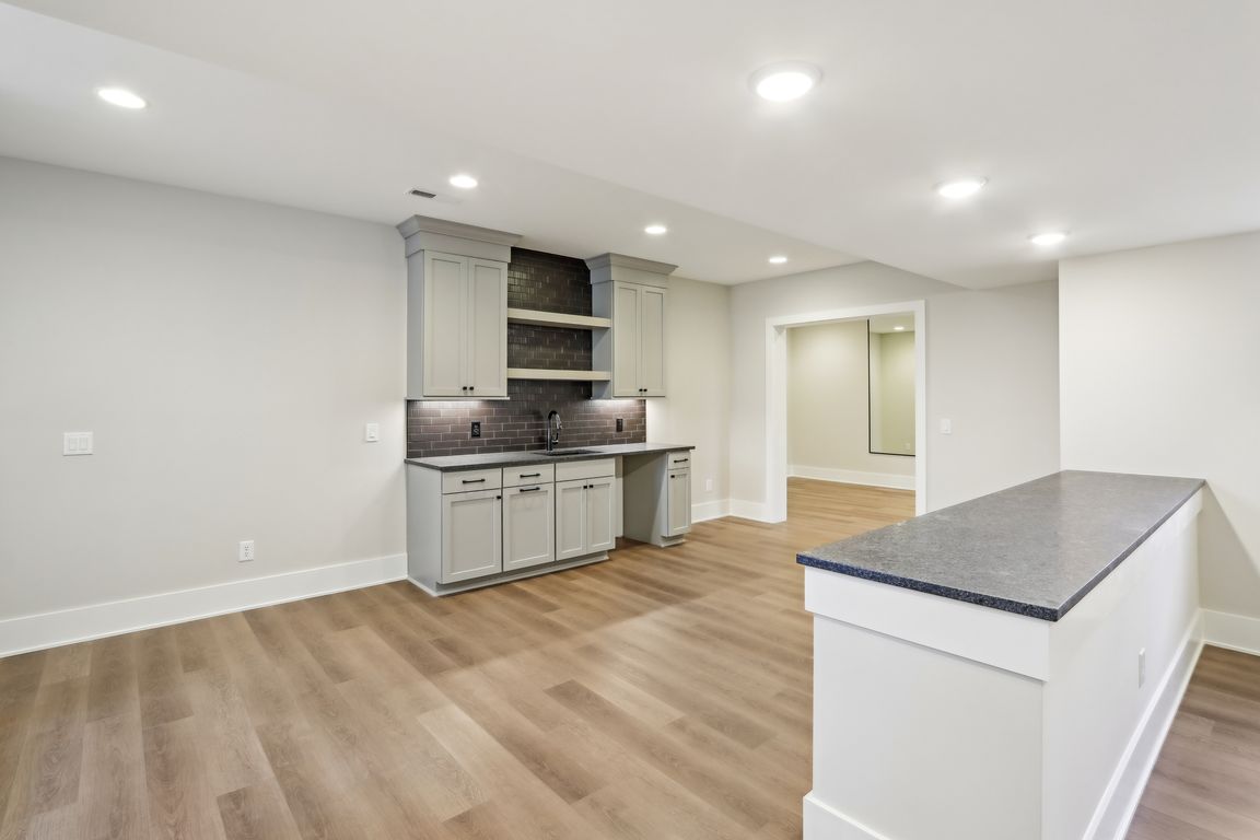 Exmoor Dr-2904-028
