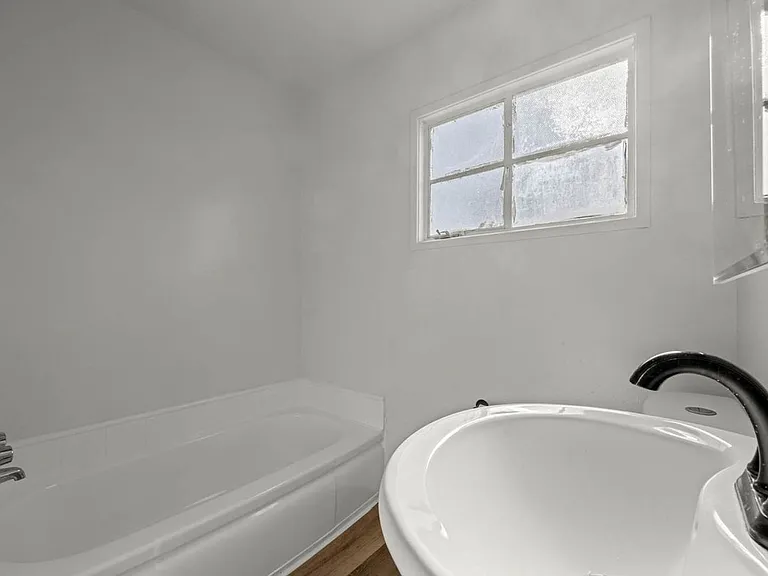 4320 Santa Rosalia Dr #AA — Photo 17