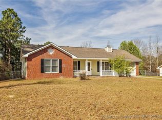 5822 Ridgecrest Dr, Hope Mills, NC 28348