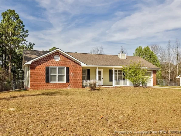 5822 Ridgecrest Dr, Hope Mills, NC 28348