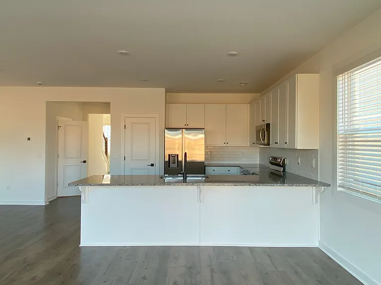 1259 Westgate Village Dr — Photo 24