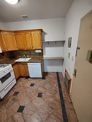 Rented by Apple Exclusive Realty Inc