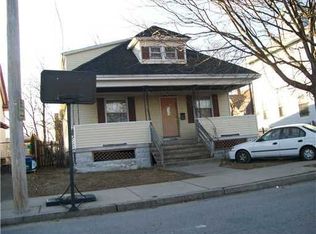 31 Washington Ave, Cranston, RI 02920