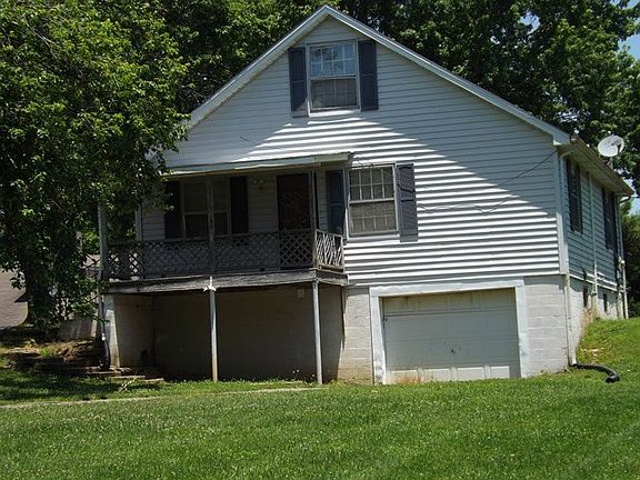 4th image of 200 Eastview Dr