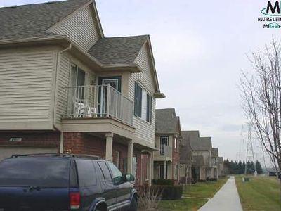 45510 Hidden View Ct, Utica, MI, 48315