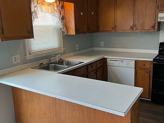 4th image of 1009 Westover Dr #B