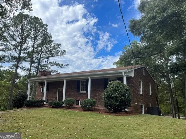 1300 N Coleman Rd, Roswell, GA 30075