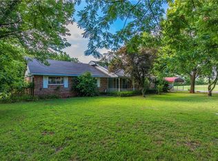 2416 Cottonwood Ct, Newcastle, OK 73065