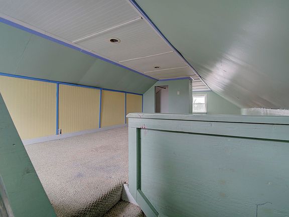 3rd image of 241 Garvey Ave