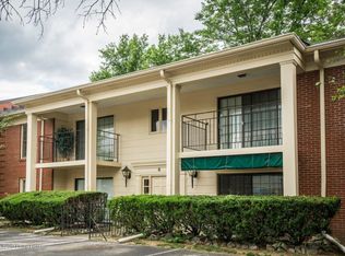 6 Dupont Way APT 1, Saint Matthews, KY 40207