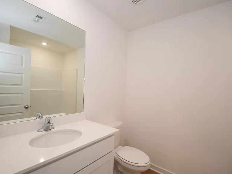 568 Colorado St — Photo 16
