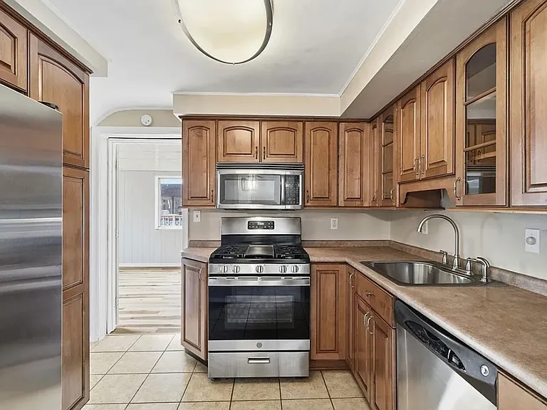 110 Dunbar Dr — Photo 9