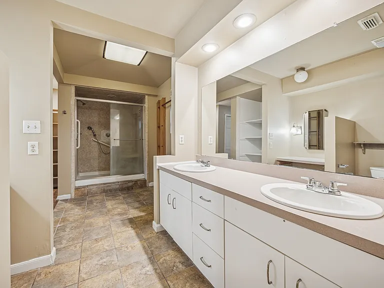 13107 Tall Forest Dr — Photo 9