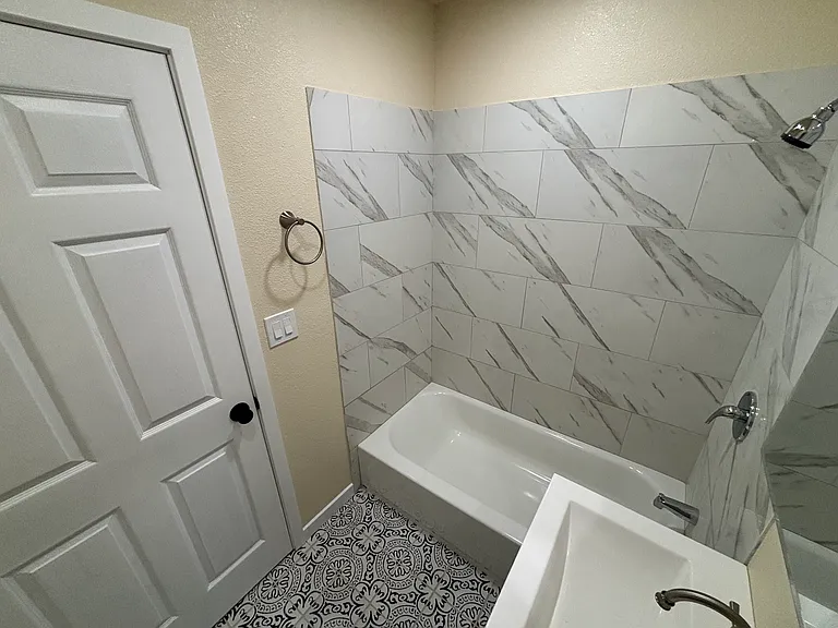 5306 Cimarron St #B7 — Photo 7