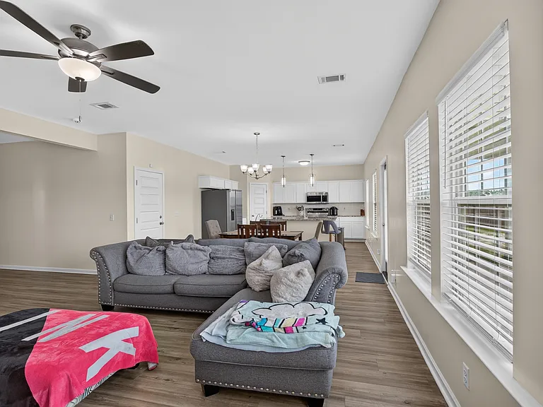 195 Deerfield Dr NE — Photo 10