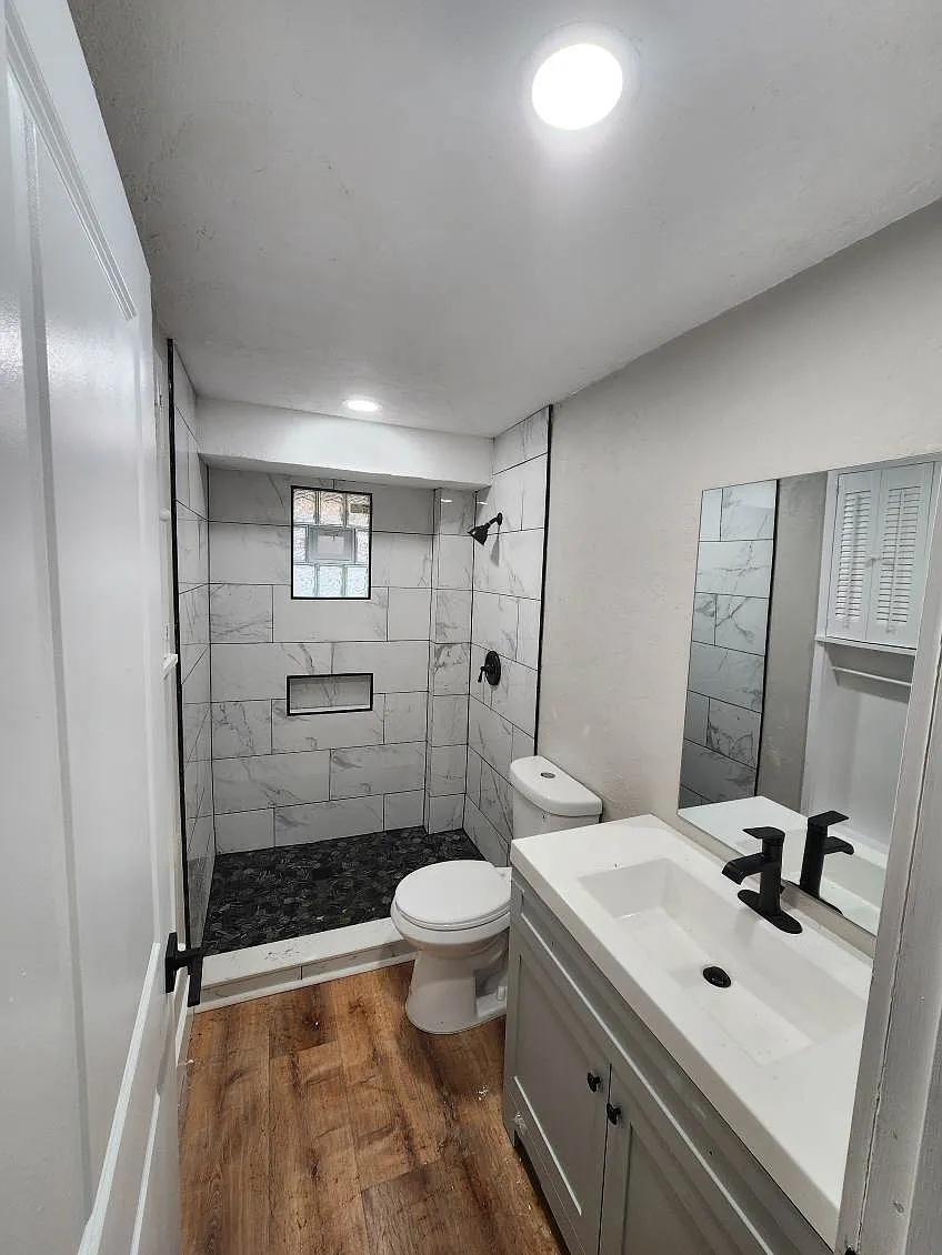 1835 Joyce St — Photo 3