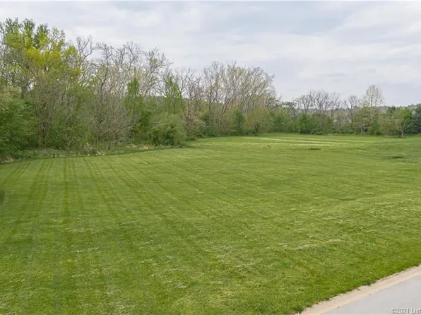 4522 Augusta National Dr, Floyds Knobs, IN 47119