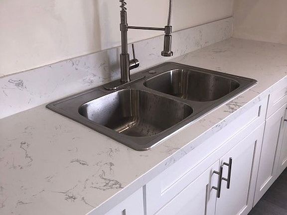 3rd image of 4806 Gaviota Ave