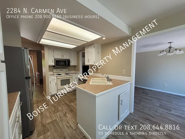 2284 N Carmen Ave — Photo 10
