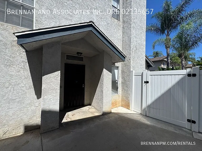 1130 Sumner Ave #J — Photo 2