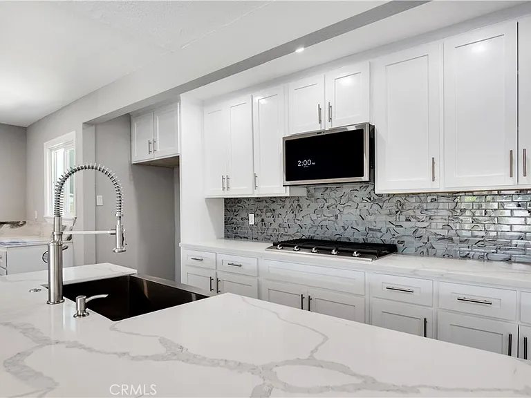 517 N Chalburn Ave — Photo 11