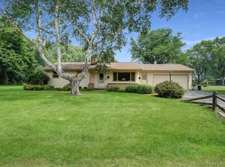 N57W37944 Sunset Ln, Oconomowoc, WI 53066