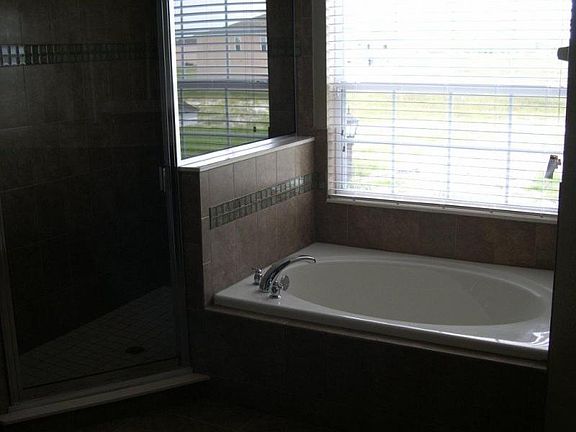 4th image of 532 Bella Vida Blvd