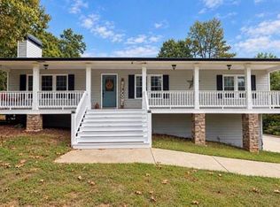 909 Lebanon Pl, Woodstock, GA 30188