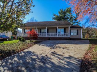 1501 Sunwood Ct, High Point, NC 27263