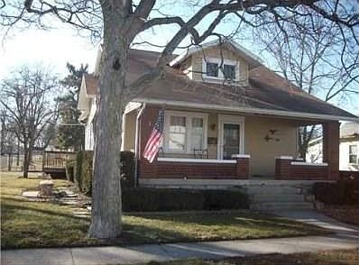 1st image of 829 Spruce Ave