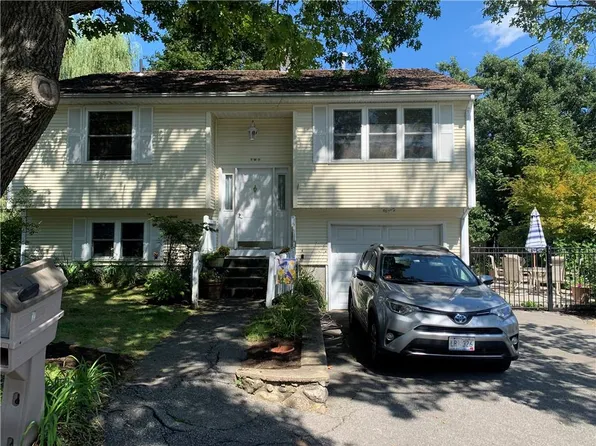 2 Cedar St, North Providence, RI 02911