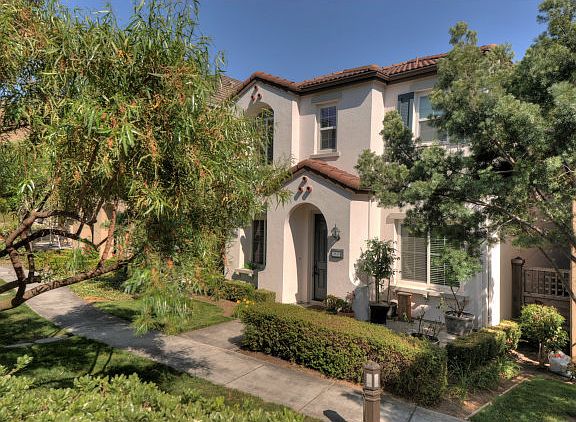 2nd image of 3836 Evangelho Cir