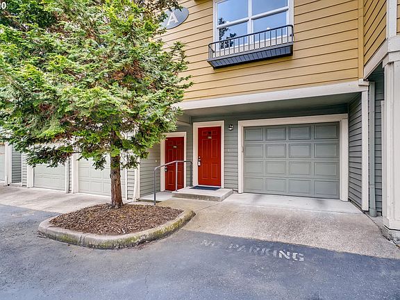 2nd image of 1534 SE Cutter Ln #1534