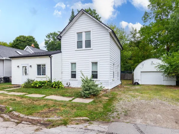 172 Higgins St, Lapeer, MI 48446