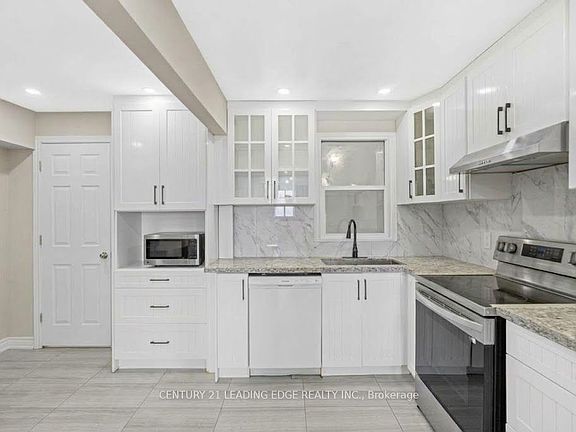 3rd image of 10239 Cochrane Rd
