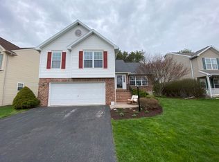 727 Linnet Ln, State College, PA 16803
