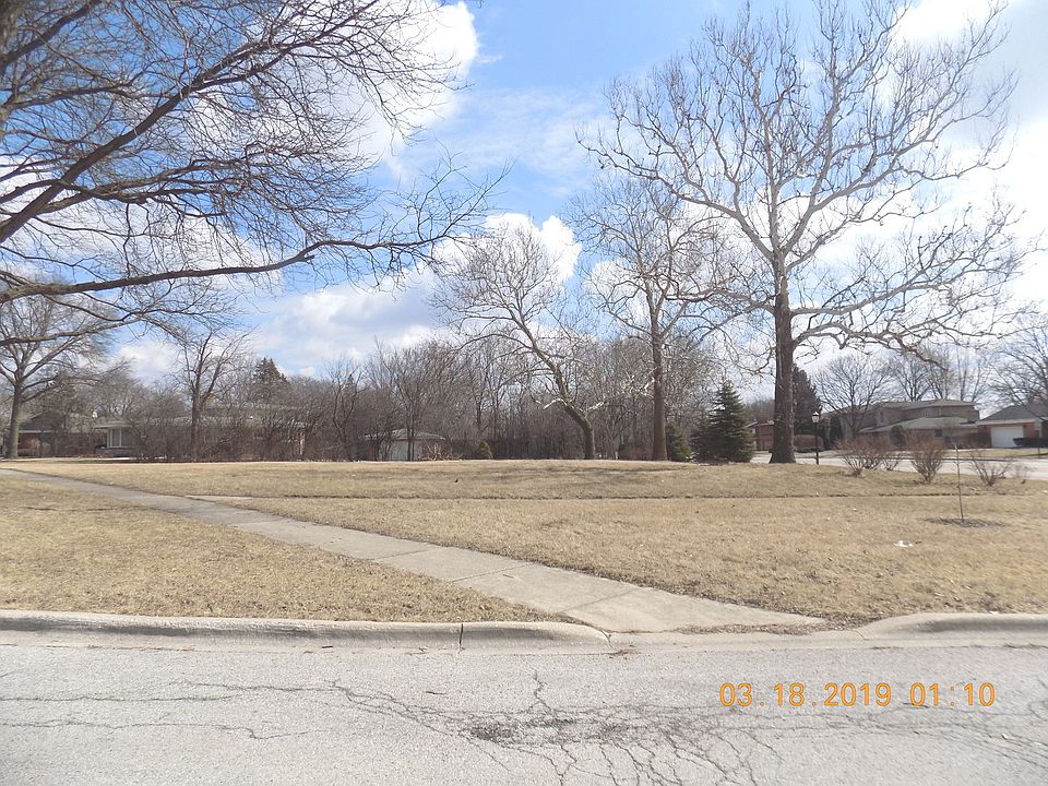 2nd image of 2338 Carroll Pkwy