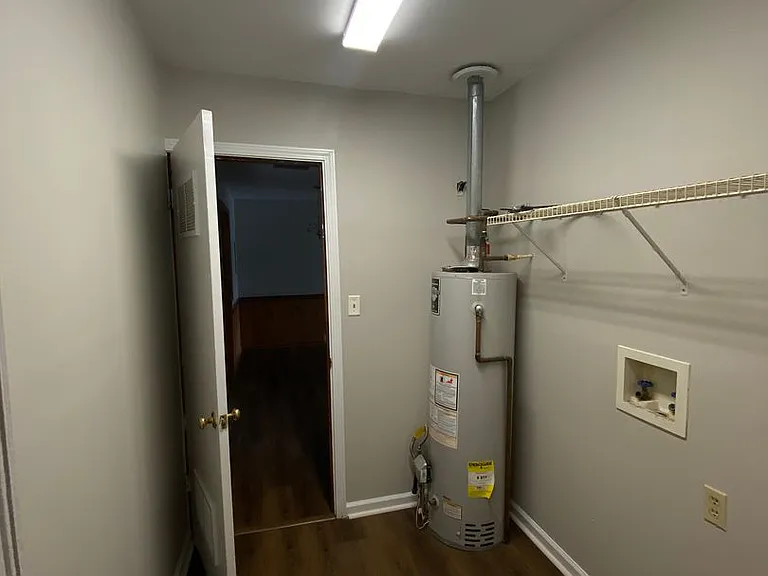 237 Vanderbilt Dr — Photo 19