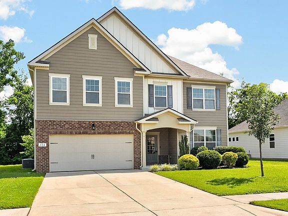 3rd image of 204 Princeton Dr