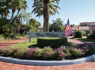 534 Bay Villas Ln, Naples, FL 34108