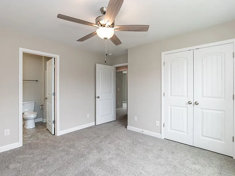 208 S Leslie St — Photo 15