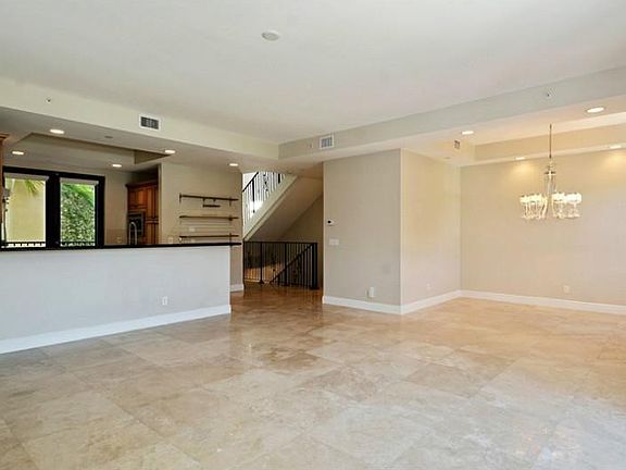 4th image of 424 NE 7 Avenue #N
