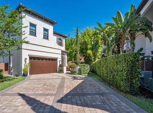 8364 Via Vittoria Way, Orlando, FL 32819