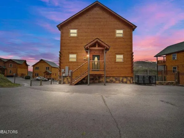 1518 Firefly Trail Way, Sevierville, TN 37862