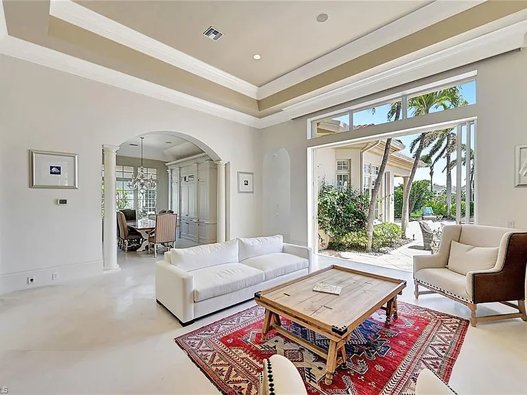 2052 Isla Vista Ln — Photo 6
