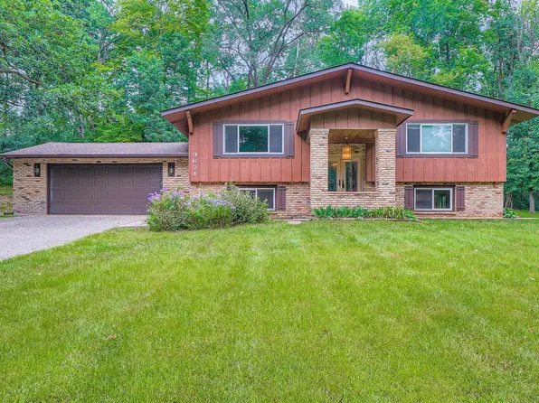 9624 204th St N, Forest Lake, MN 55025