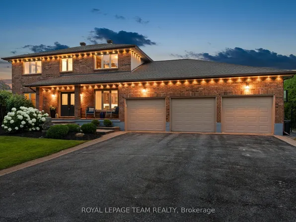 1095 Bravar Dr, Ottawa, ON K4M 1G2