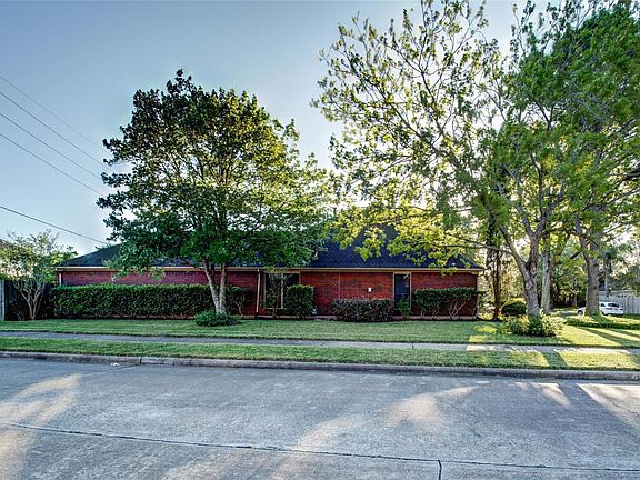 3rd image of 3403 Beauregard Ct