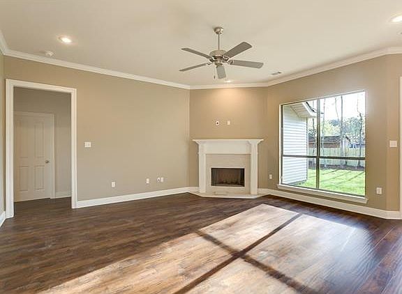 5th image of 66043 Cypress St