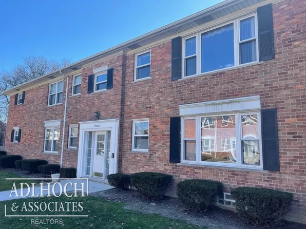 17580 Mack Ave APT 12, Grosse Pointe, MI 48230